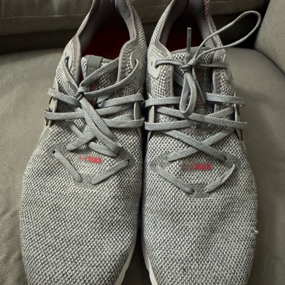 Nike Men's Grey Knit Lace-Up Sneakers with Subtle Red Accent